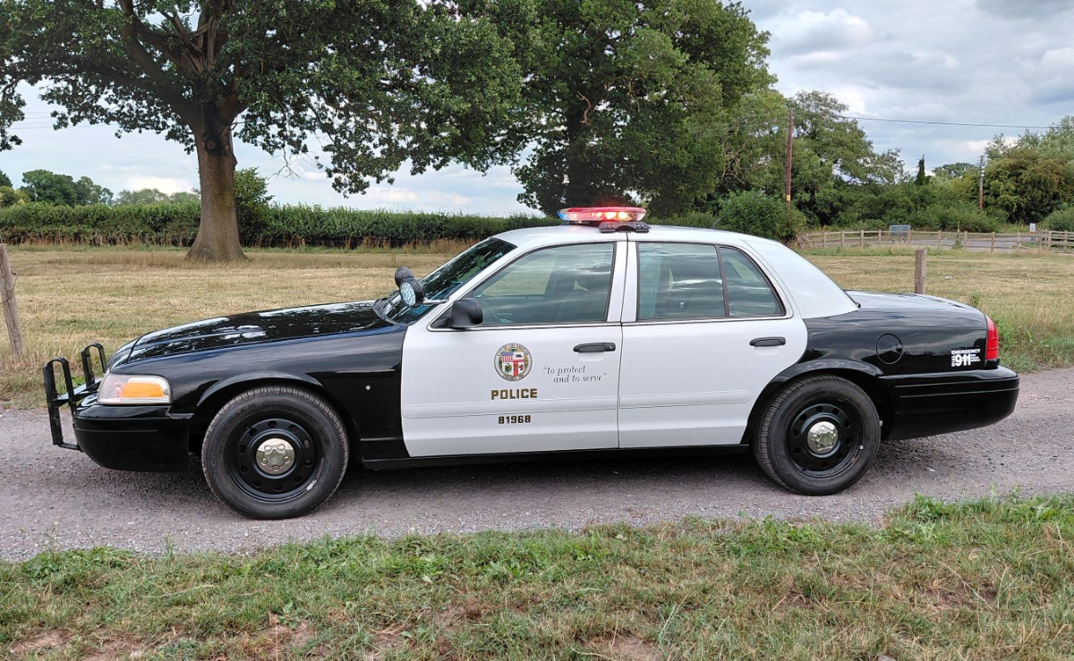 2006 Ford Crown Victoria Image 4